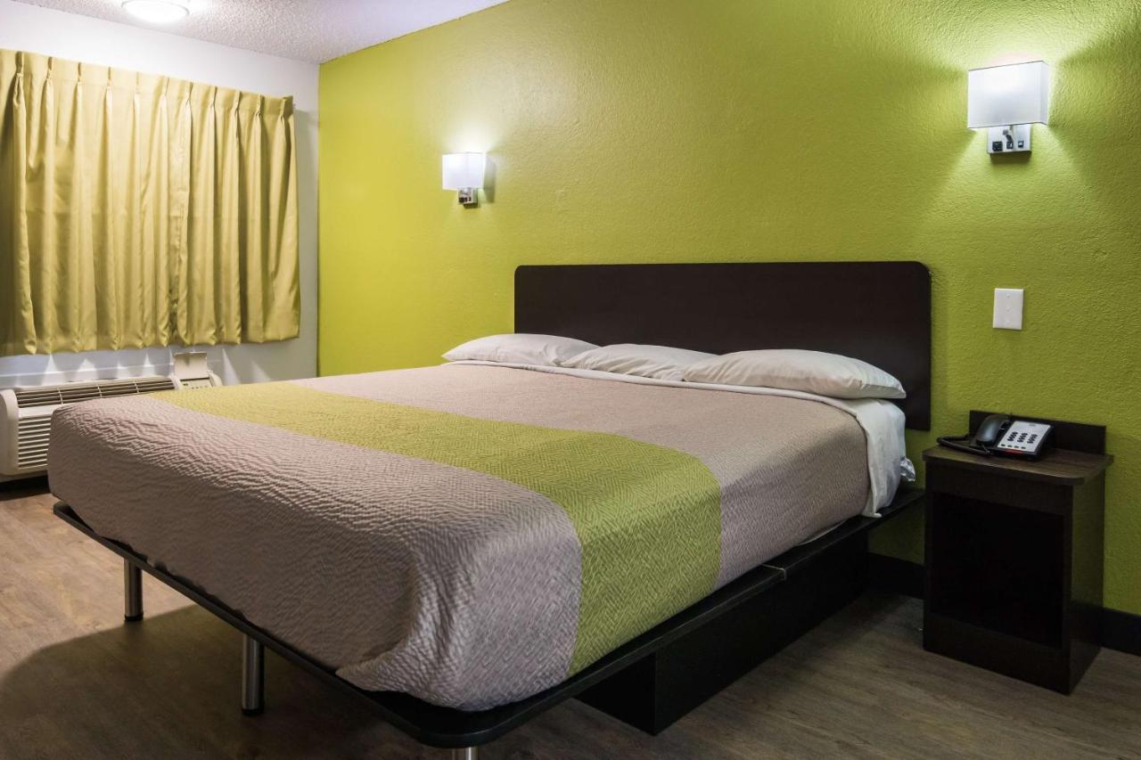 Motel 6 Irving - Loop 12 Eksteriør billede