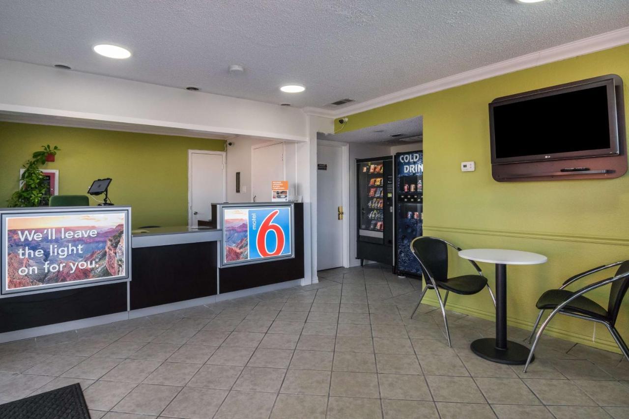 Motel 6 Irving - Loop 12 Eksteriør billede